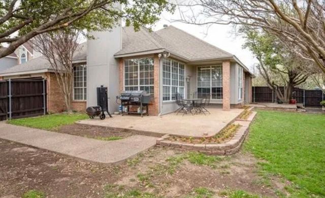 5837 Poole Drive, The Colony, TX 75056