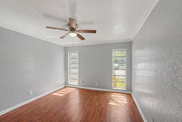4848 NW 24th 105, Lauderdale Lakes, FL 33313