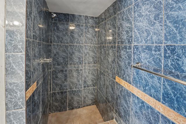 4848 NW 24th 105, Lauderdale Lakes, FL 33313