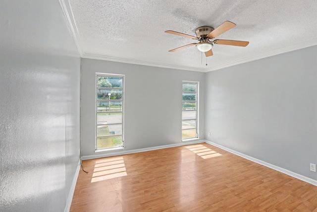 4848 NW 24th 105, Lauderdale Lakes, FL 33313