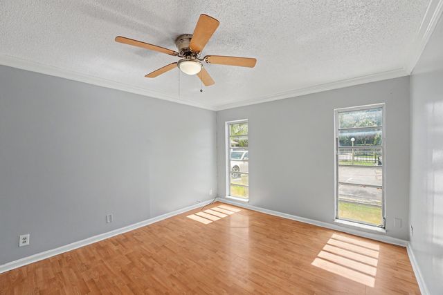 4848 NW 24th 105, Lauderdale Lakes, FL 33313