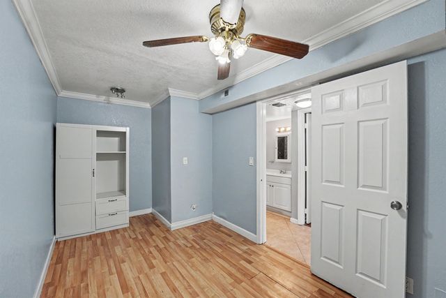 4848 NW 24th 105, Lauderdale Lakes, FL 33313