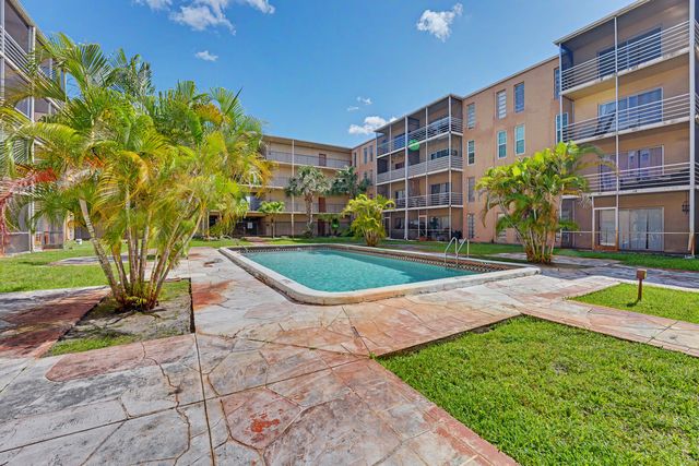4848 NW 24th 105, Lauderdale Lakes, FL 33313