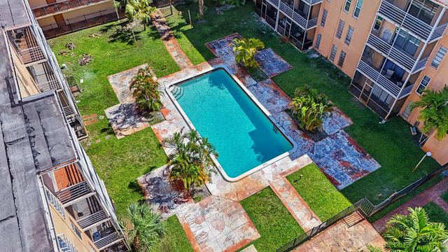 4848 NW 24th 105, Lauderdale Lakes, FL 33313