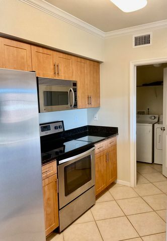 6556 Emerald Dunes Drive 303, West Palm Beach, FL 33411