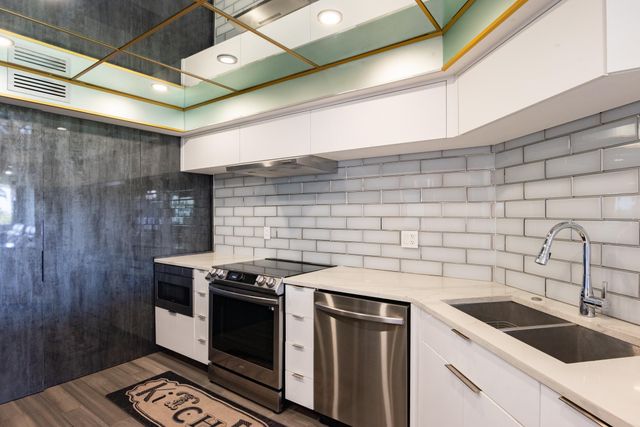 2000 Presidential Way 501, West Palm Beach, FL 33401