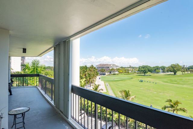 2000 Presidential Way 501, West Palm Beach, FL 33401