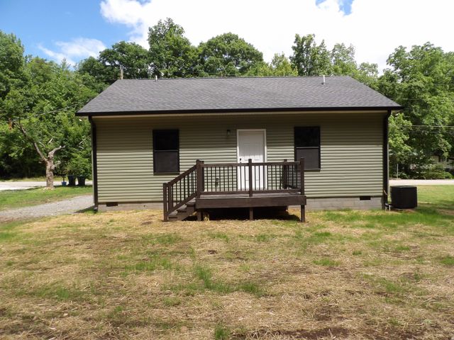 302 W Richland Ave, Waverly, TN 37185