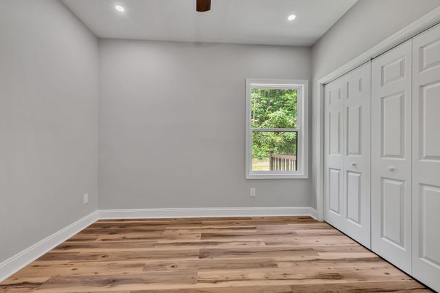 302 W Richland Ave, Waverly, TN 37185