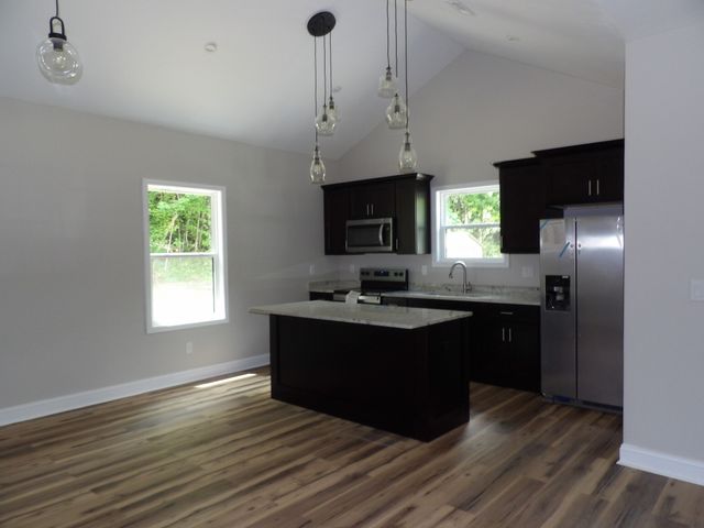302 W Richland Ave, Waverly, TN 37185
