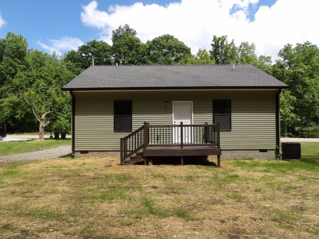 302 W Richland Ave, Waverly, TN 37185