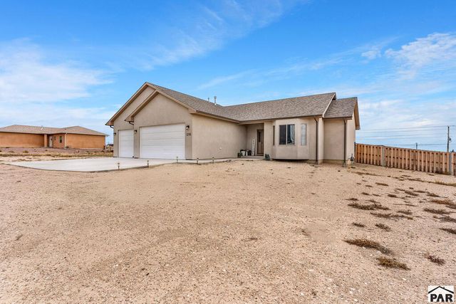 1216 N Ladonia Dr, Pueblo West, CO 81007