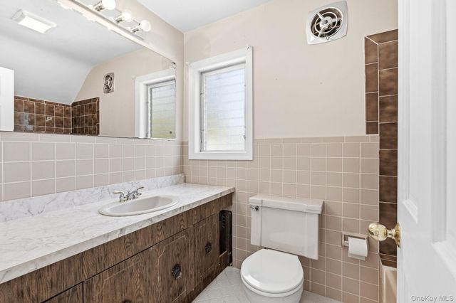 68 Seneca Avenue, White Plains, NY 10603