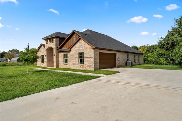 639 Legendary Lane, Gun Barrel City, TX 75156