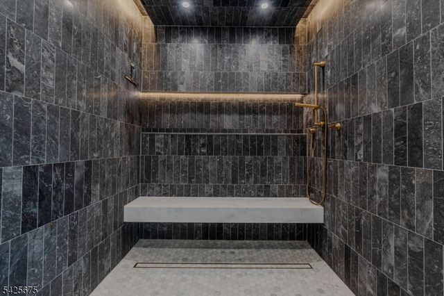 18 Woodside Rd, Springfield Twp., NJ 07081