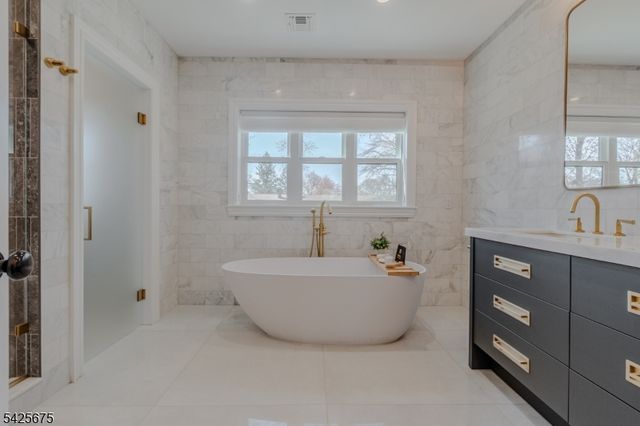 18 Woodside Rd, Springfield Twp., NJ 07081