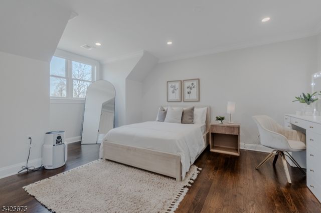 18 Woodside Rd, Springfield Twp., NJ 07081