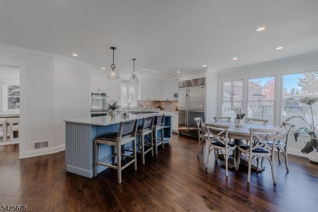 18 Woodside Rd, Springfield Twp., NJ 07081