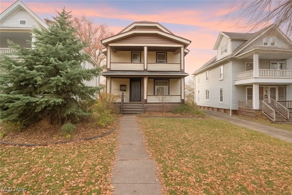 1646 Grace Avenue, Lakewood, OH 44107