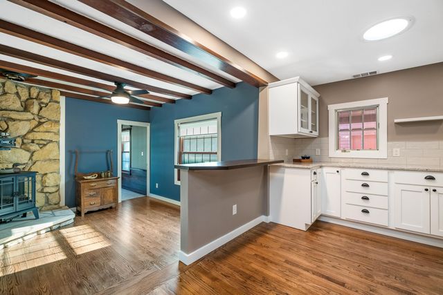 2826 N Wedgewood Dr, Wichita, KS 67204