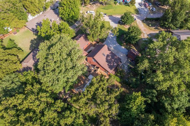 2826 N Wedgewood Dr, Wichita, KS 67204