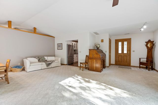 2826 N Wedgewood Dr, Wichita, KS 67204