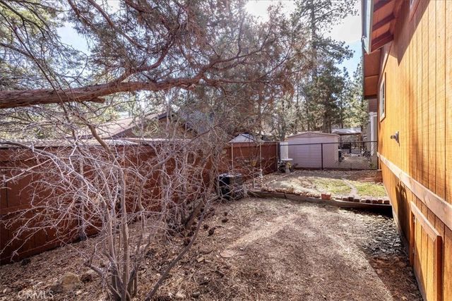 417 Spruce, Sugarloaf, CA 92386