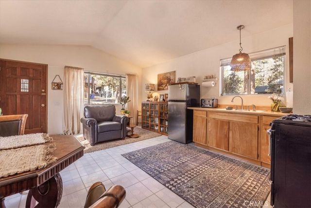 417 Spruce, Sugarloaf, CA 92386