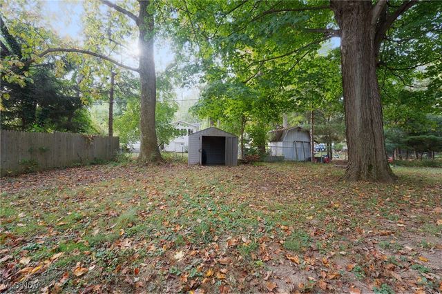 6242 Maxwell Drive, Madison, OH 44057