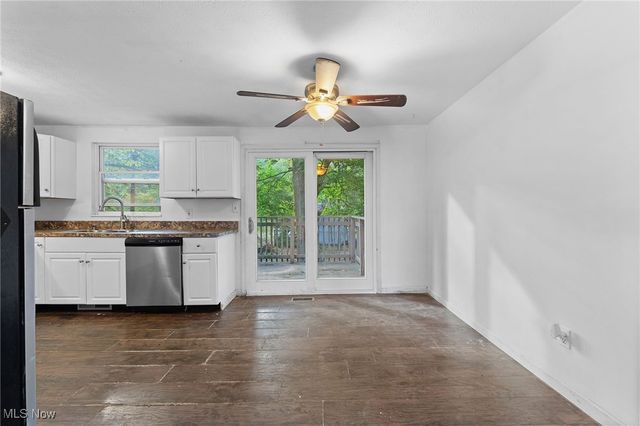 6242 Maxwell Drive, Madison, OH 44057