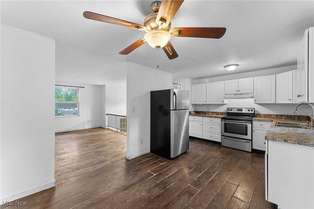 6242 Maxwell Drive, Madison, OH 44057