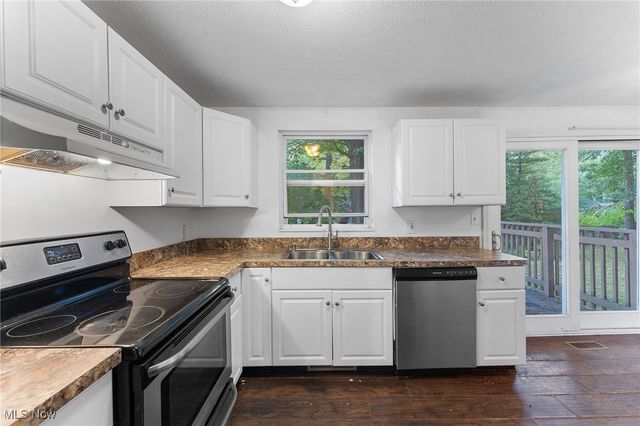 6242 Maxwell Drive, Madison, OH 44057