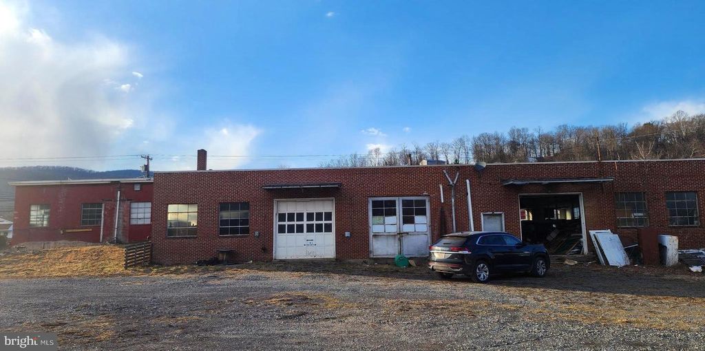 Image 19 of property listing at 918 NATIONAL HWY, Lavale, MD 21502
