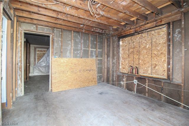 2226 Mahoning Avenue, Warren, OH 44483