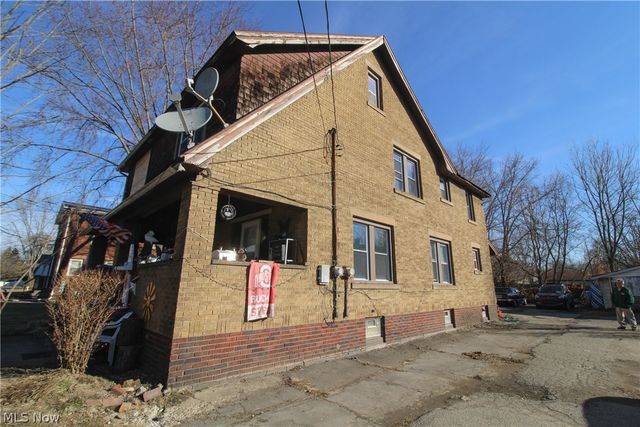 2226 Mahoning Avenue, Warren, OH 44483