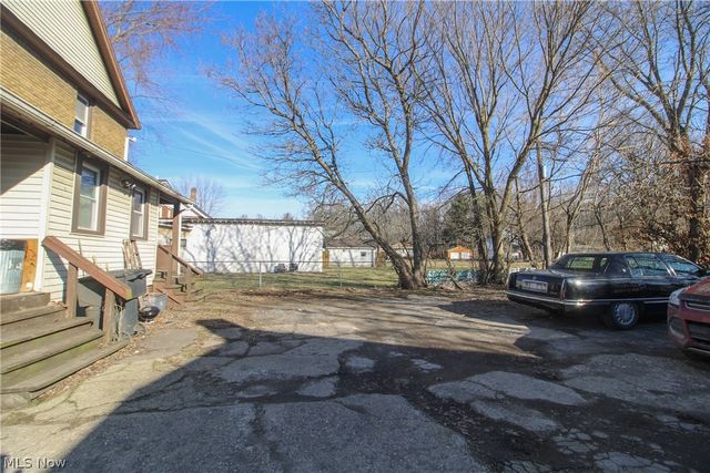 2226 Mahoning Avenue, Warren, OH 44483