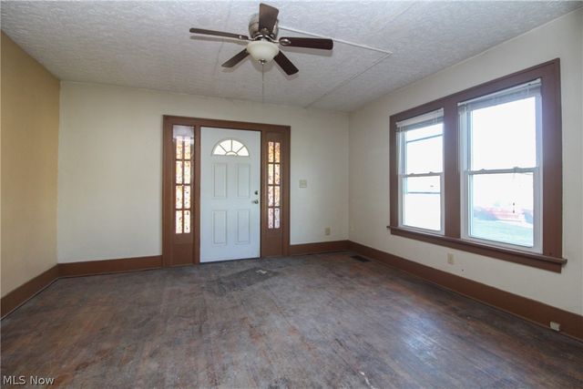 2226 Mahoning Avenue, Warren, OH 44483