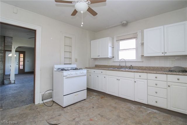 2226 Mahoning Avenue, Warren, OH 44483