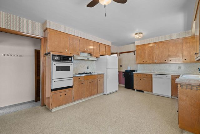 3544 21st AVENUE, Kenosha, WI 53140