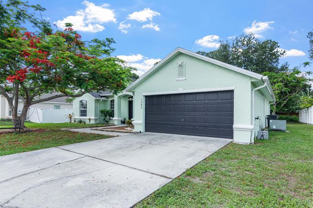 1262 SW Hunnicut Avenue, Port St Lucie, FL 34953
