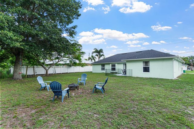 1262 SW Hunnicut Avenue, Port St Lucie, FL 34953