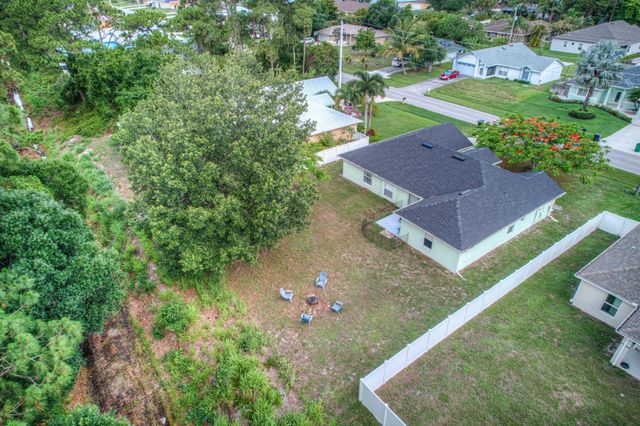 1262 SW Hunnicut Avenue, Port St Lucie, FL 34953