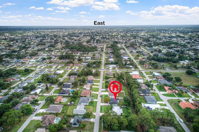 1262 SW Hunnicut Avenue, Port St Lucie, FL 34953