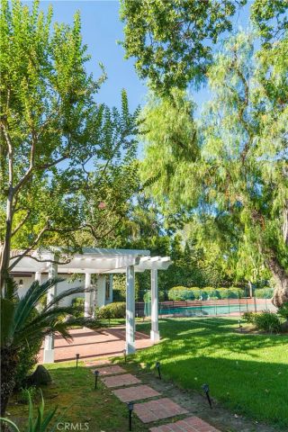 5054 Encino Avenue, Encino, CA 91316
