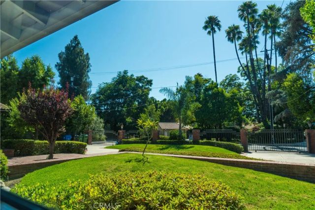 5054 Encino Avenue, Encino, CA 91316