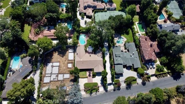 5054 Encino Avenue, Encino, CA 91316