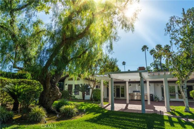 5054 Encino Avenue, Encino, CA 91316