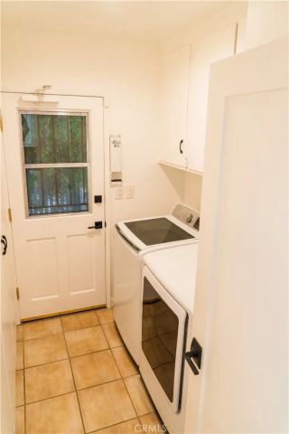 5054 Encino Avenue, Encino, CA 91316