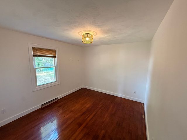 59 Poplar Rd, New Bedford, MA 02745