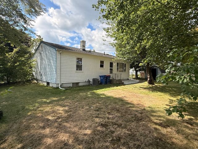 59 Poplar Rd, New Bedford, MA 02745